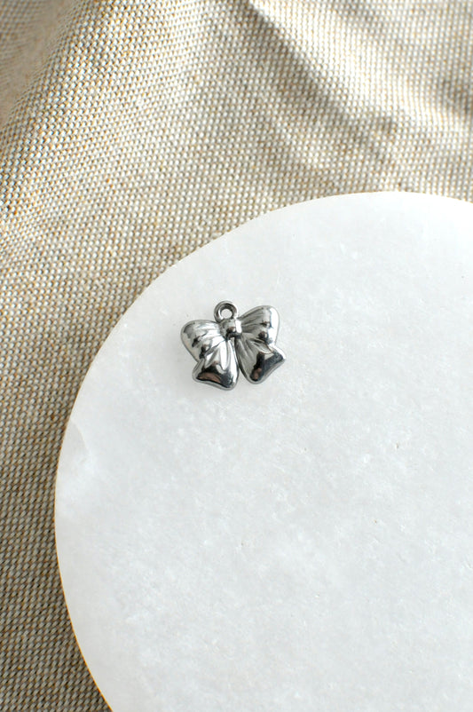 Thick Bow Charm