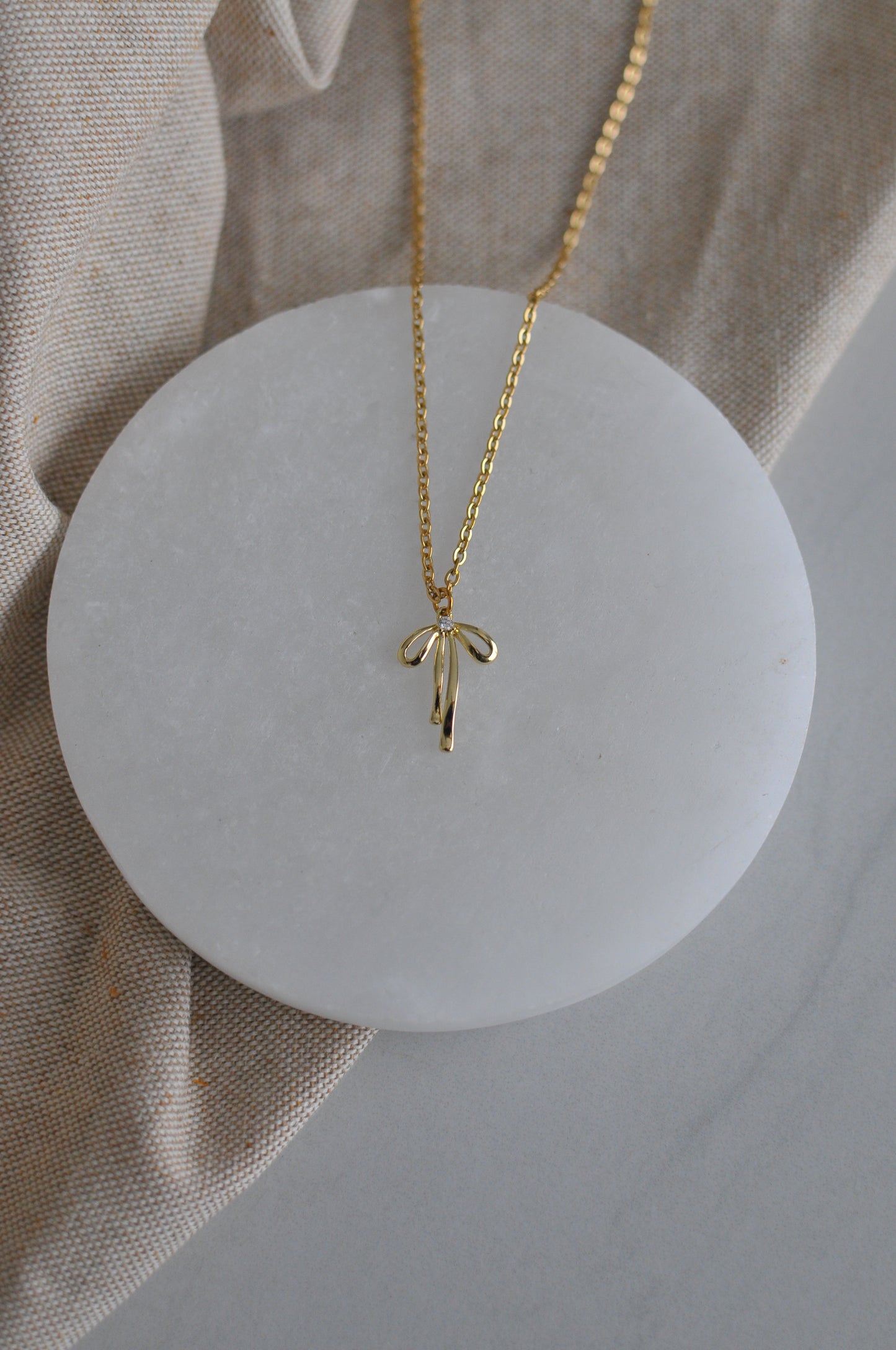 Bow Necklace