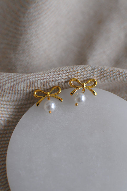 Bow Pearl Studs