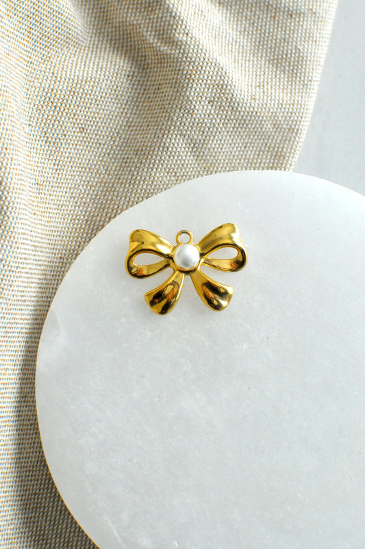 Statement Pearl Bow Charm