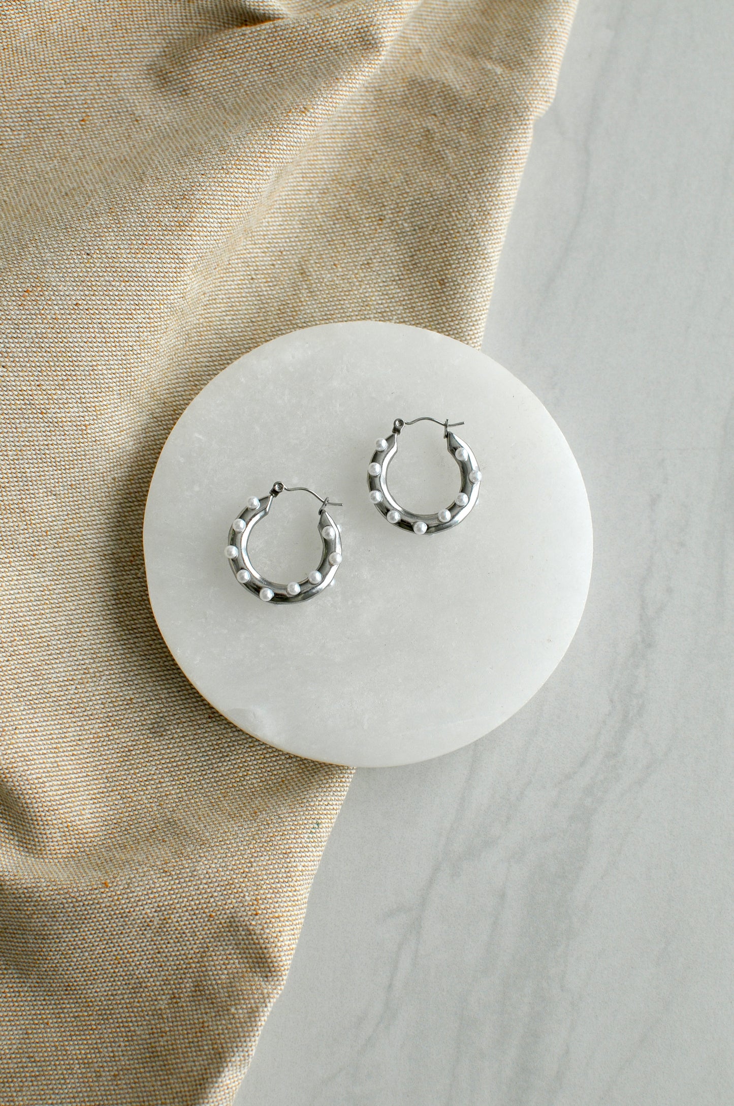Lexi Pearl Statement Hoops